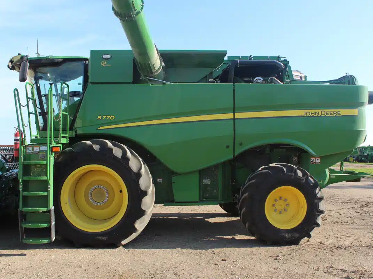 2024 John Deere S770 Batteuse