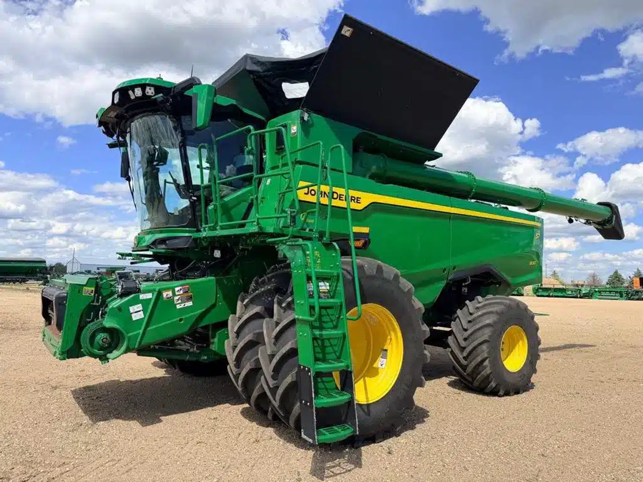 2025 John Deere S7 800 Batteuse