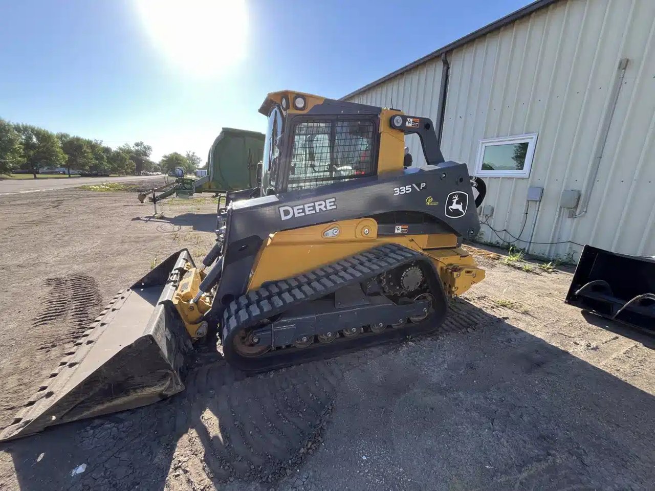 2024 John Deere 335 P Chargeur sur chenilles