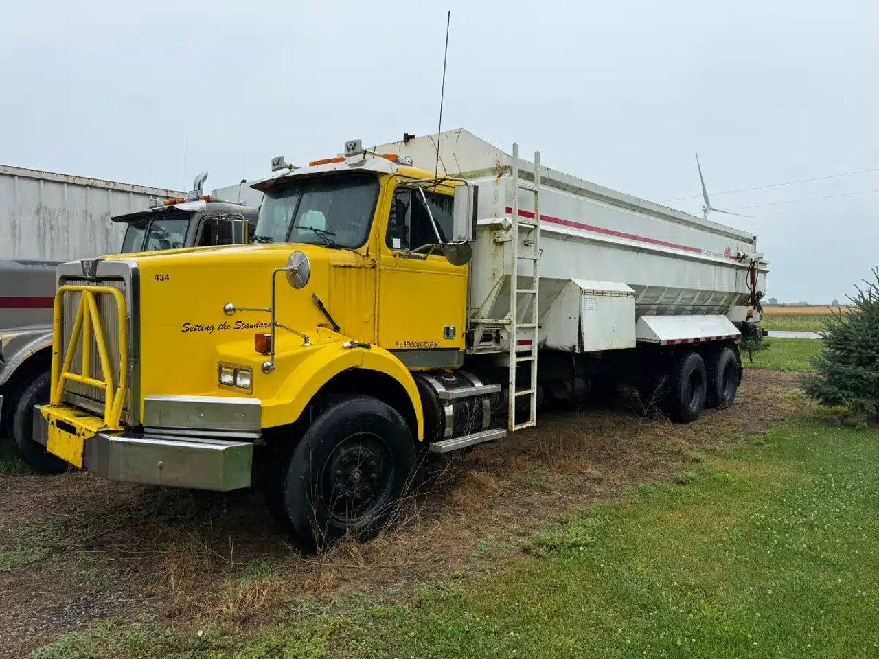 1996 Western Star Alliston Machinery 24' Bulk Box Équipement pour pommes de terre