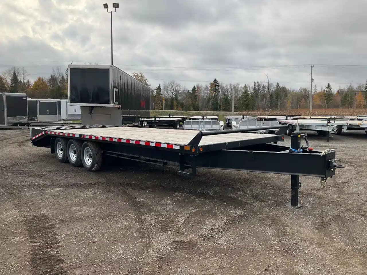 2027 Canada Trailers 8.5X25 10.5 TON DECKOVER Remorque - Plateforme