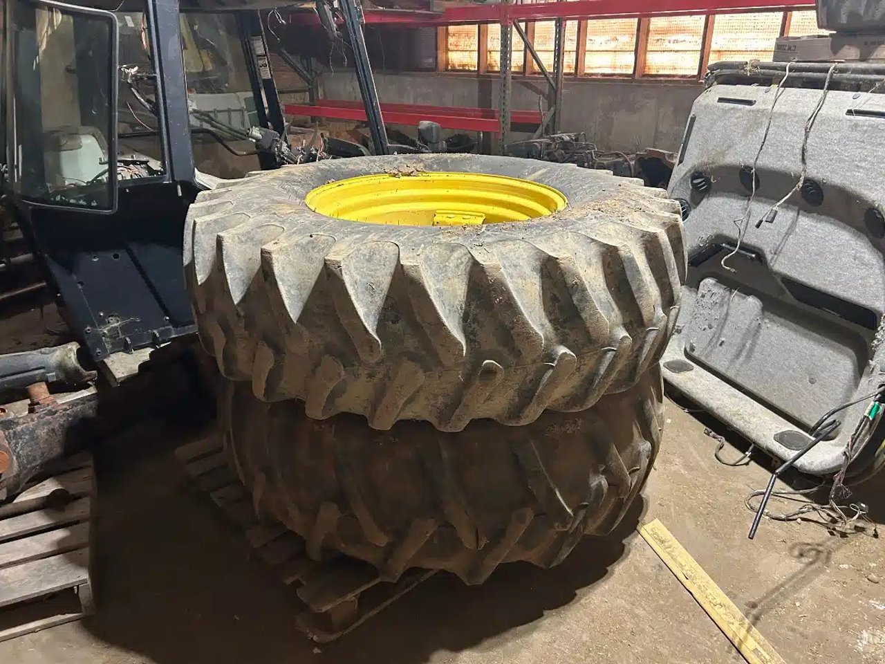 Firestone 18.4R30 Pneus