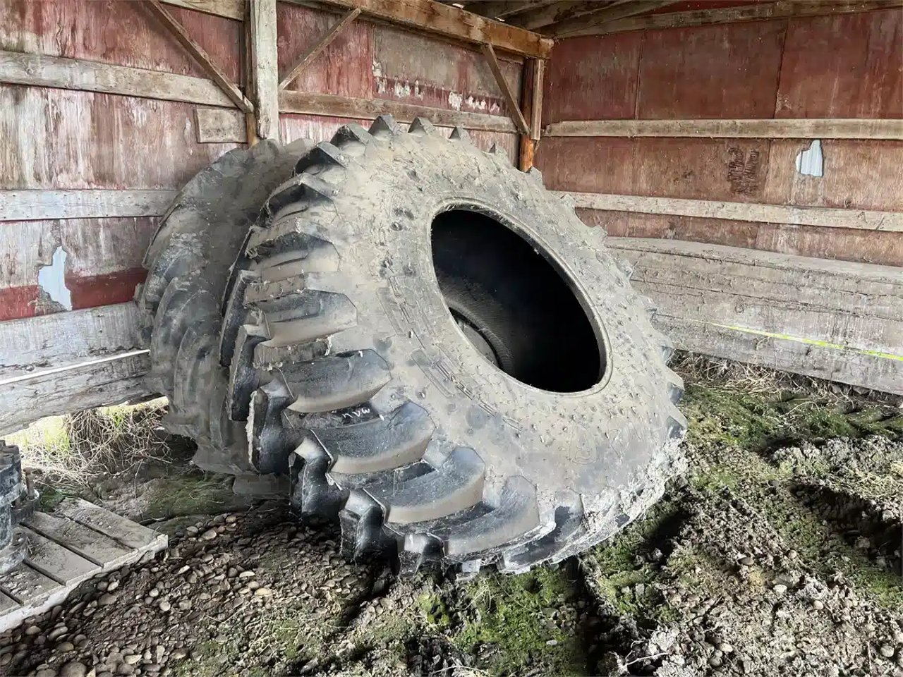2018 Firestone IF850/75R42 Pneus