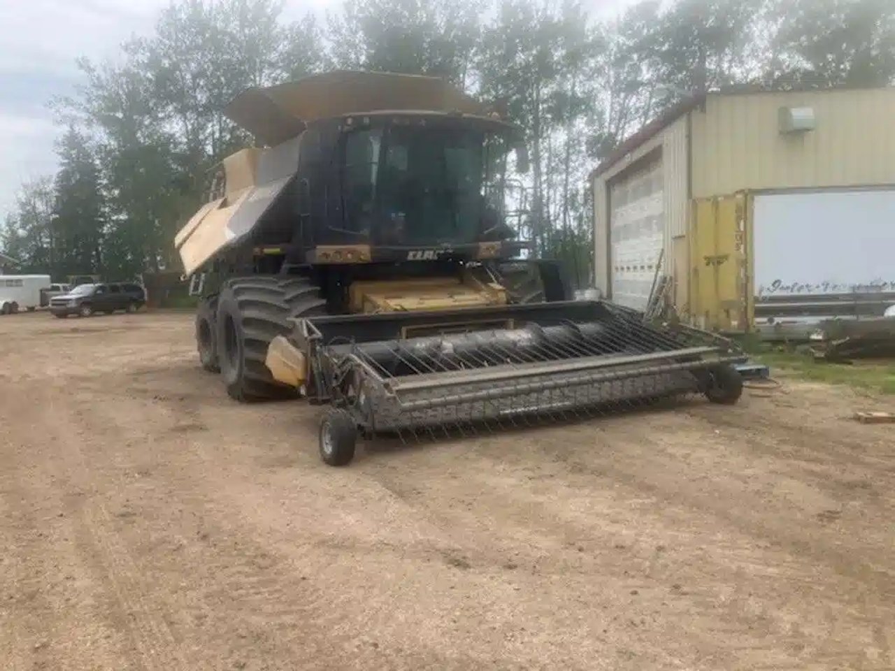2011 CLAAS LEXION 770 Batteuse
