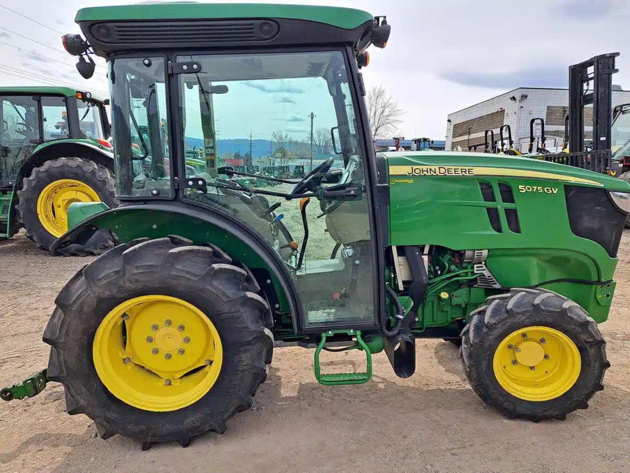 2017 John Deere 5075GV Tracteur