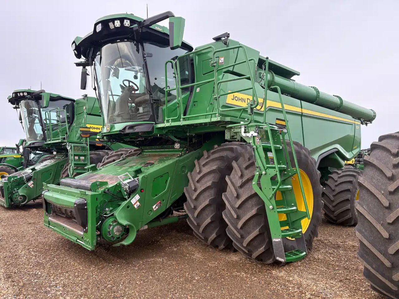 2025 John Deere X9 1100 Batteuse