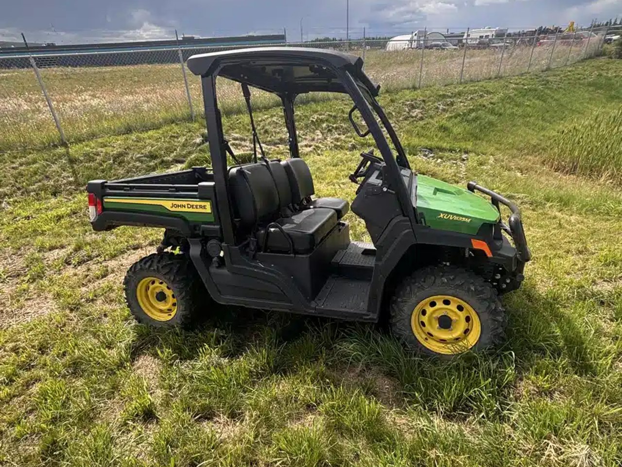 2023 John Deere XUV 835M Véhicule utilitaire