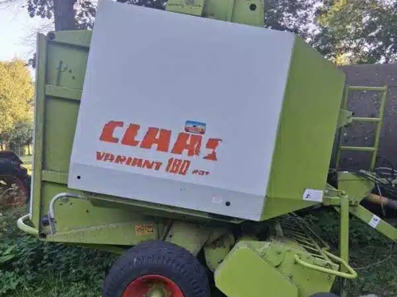 1998 CLAAS VARIANT 180RC Presse à Balle Ronde