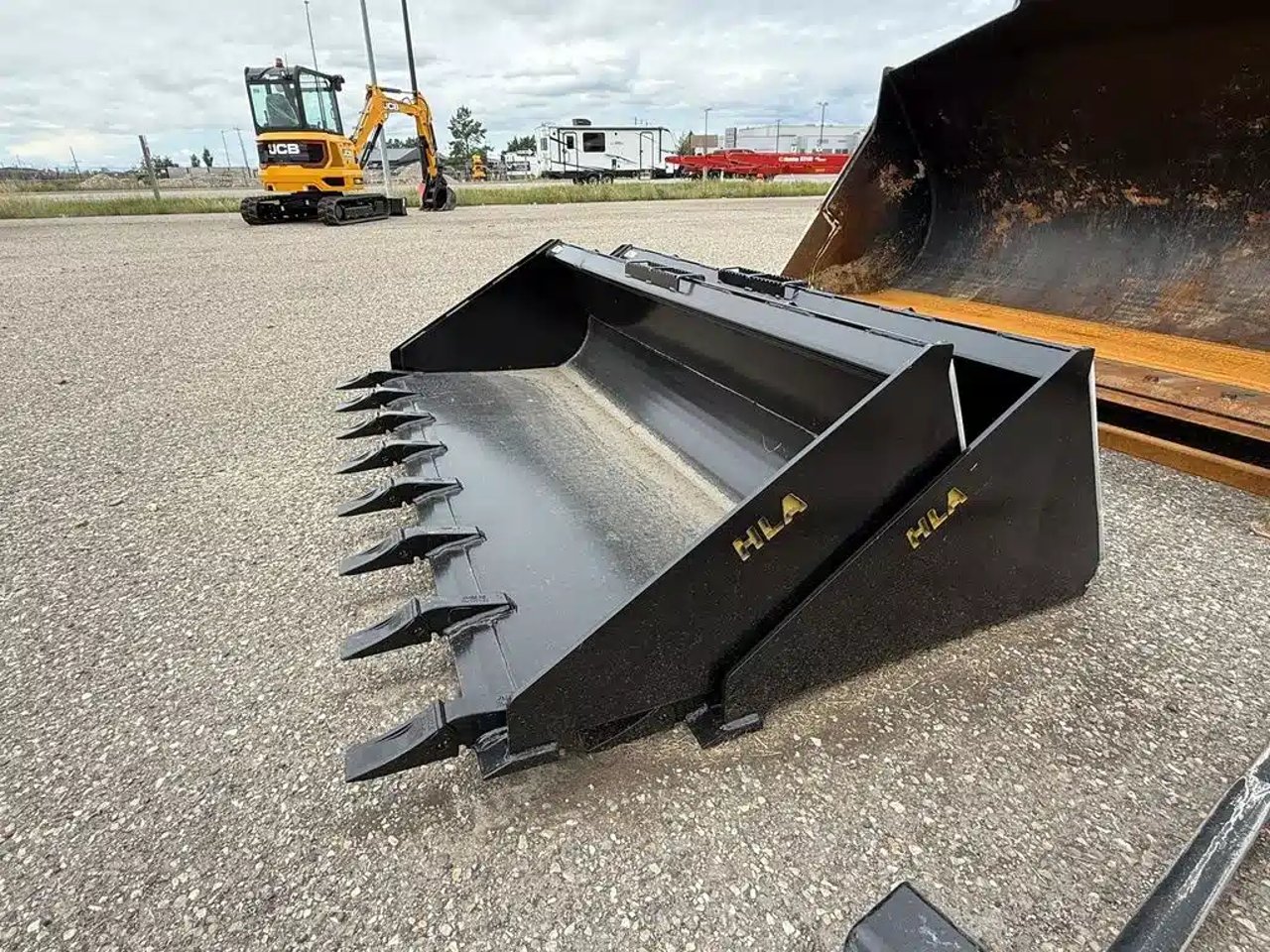 2025 HLA Attachments LASBLP78T8 Godet (bucket)