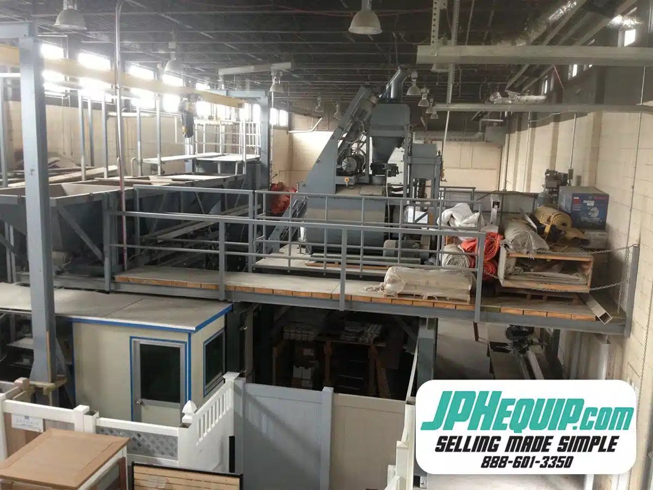 2008 300 Lin FT Molding System Réservoir