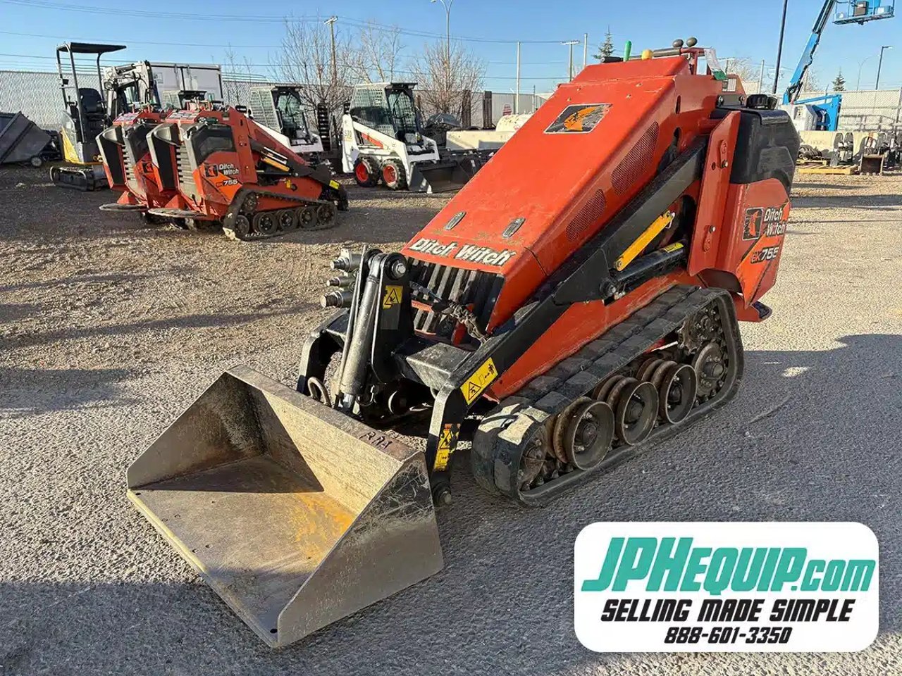 2019 Ditch Witch SK755 chargeuse à direction à glissement