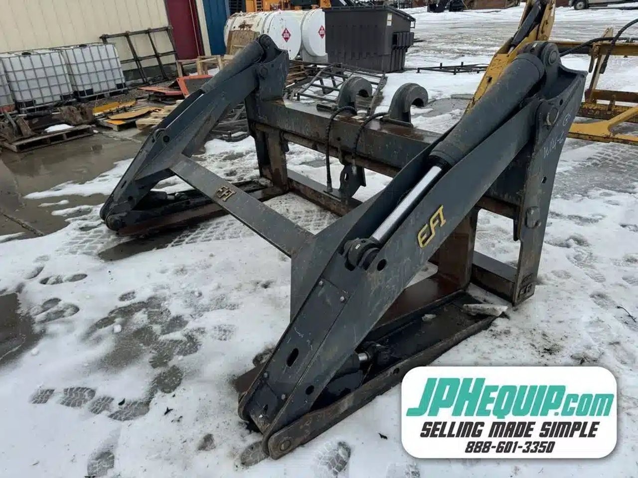 EFI Attachments Pipe Grapple Chargeur sur roues