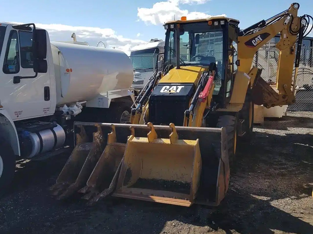 2016 Caterpillar 420F2 IT Rétrocaveuse