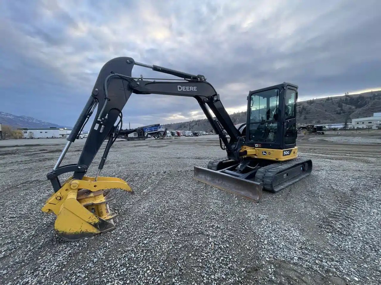 2022 John Deere 50G Excavatrice