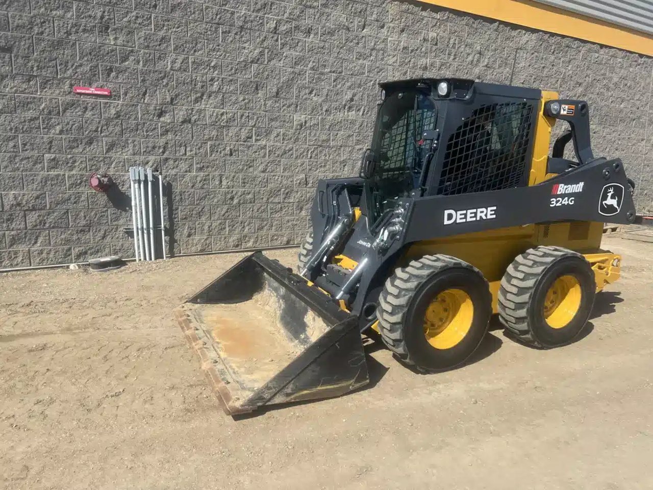 2022 John Deere 324G chargeuse à direction à glissement