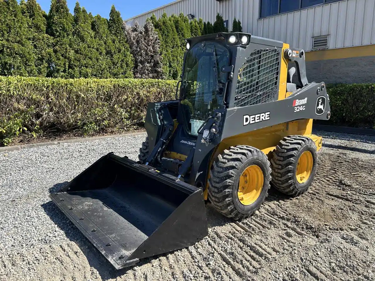 2023 John Deere 324G chargeuse à direction à glissement