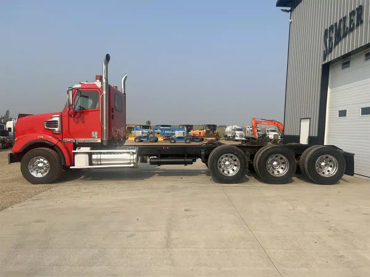 2015 Freightliner CORONADO 122 SD Truck Cab & Chassis