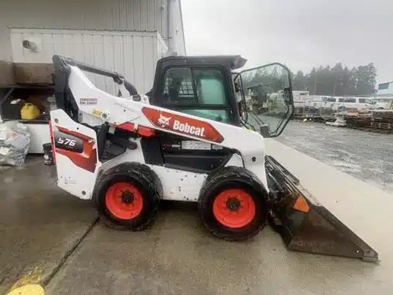 2021 Bobcat S76 chargeuse à direction à glissement