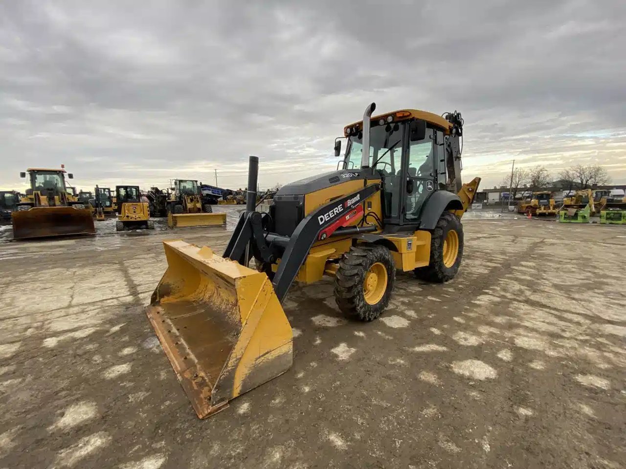 2024 John Deere 320P Rétrocaveuse