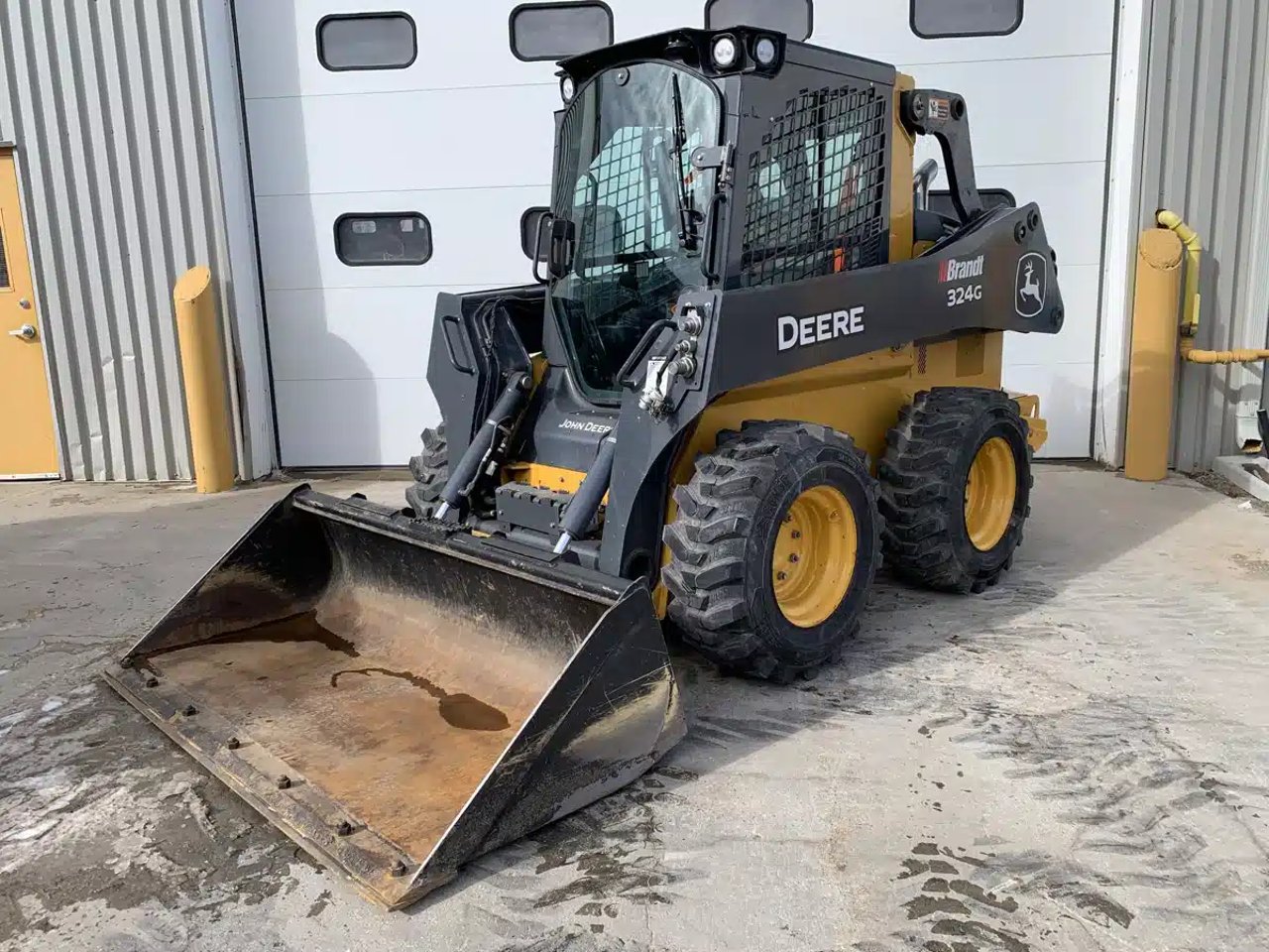 2025 John Deere 324G chargeuse à direction à glissement