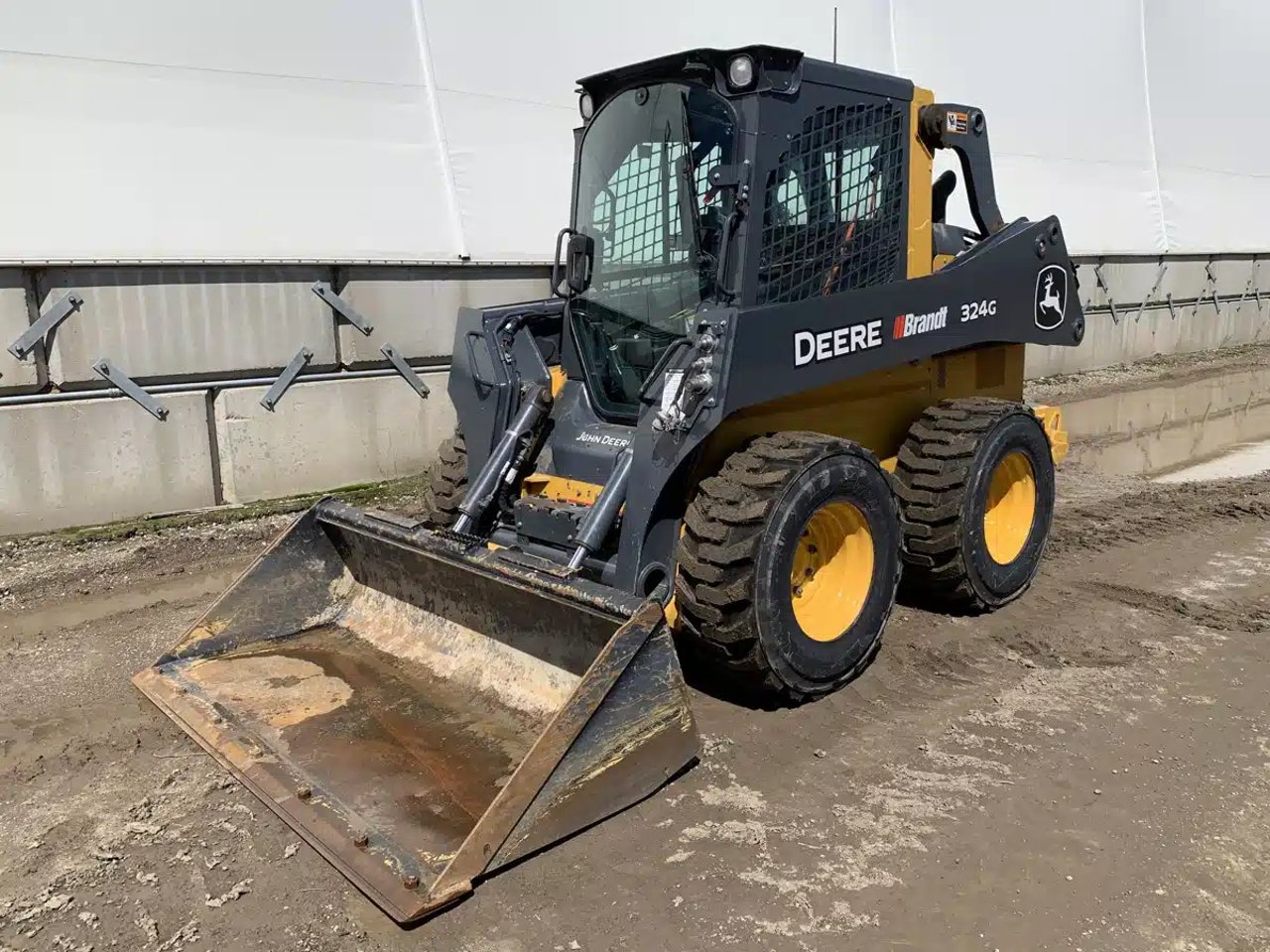 2024 John Deere 324G chargeuse à direction à glissement