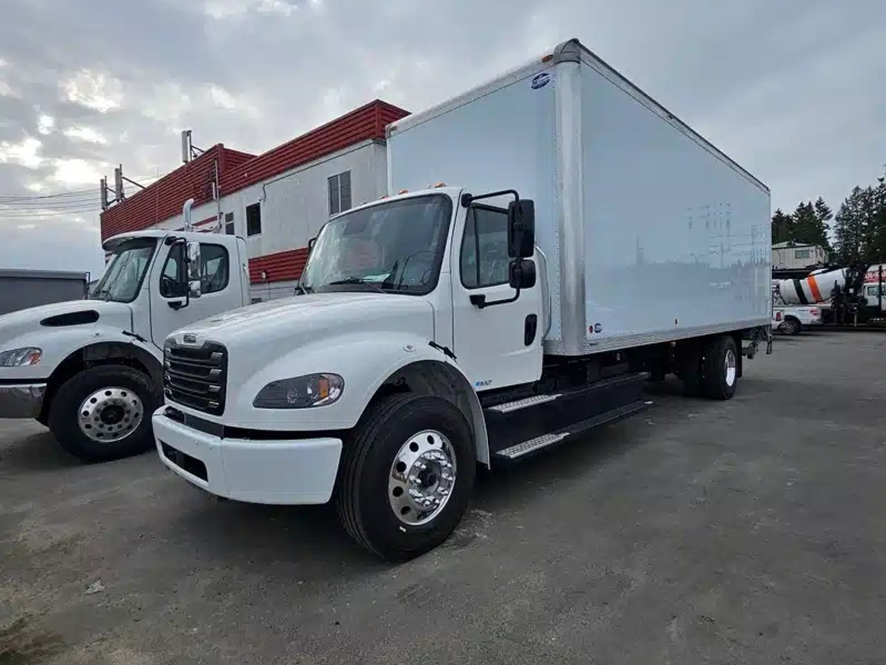 2024 Freightliner EM106 Camion dix roues