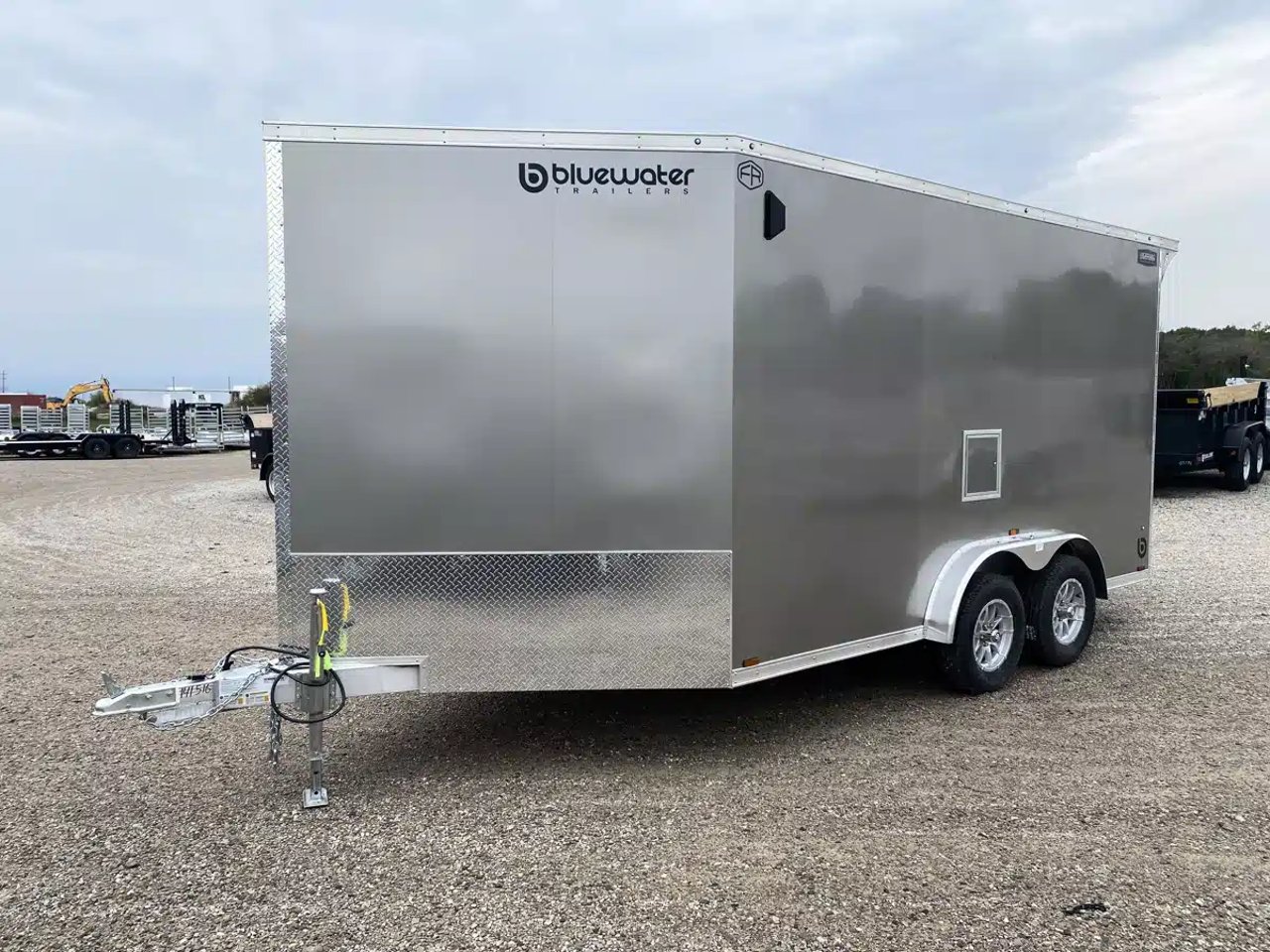 2026 ALUMINUM ENCLOSED SNOWMOBILE TRAILER Remorque - Motoneige