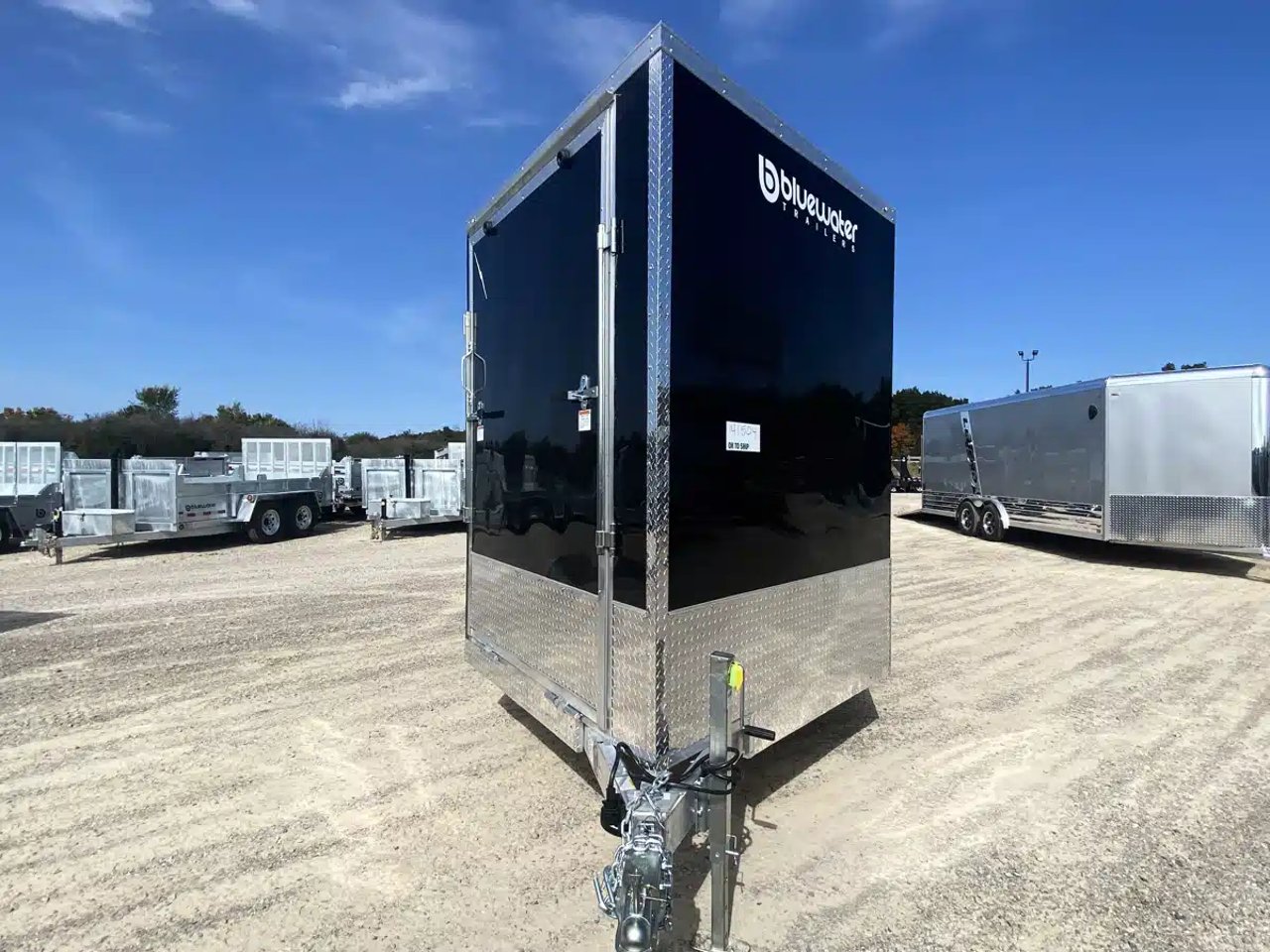 2026 ALUMINUM ENCLOSED SNOWMOBILE TRAILER Remorque - Motoneige
