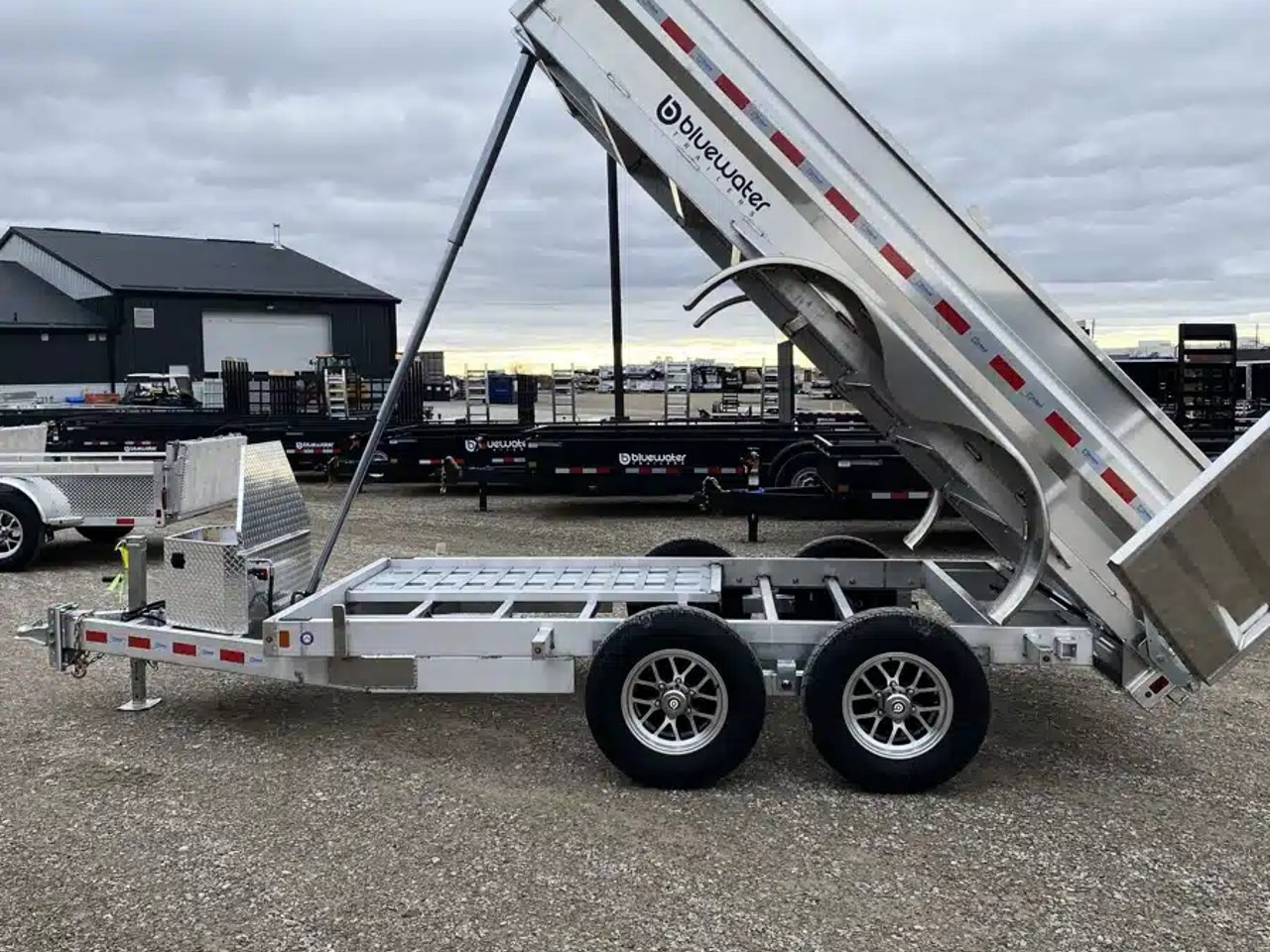 2026 ALUMINUM TANDEM AXLE DUMP TRAILER Remorque - Benne