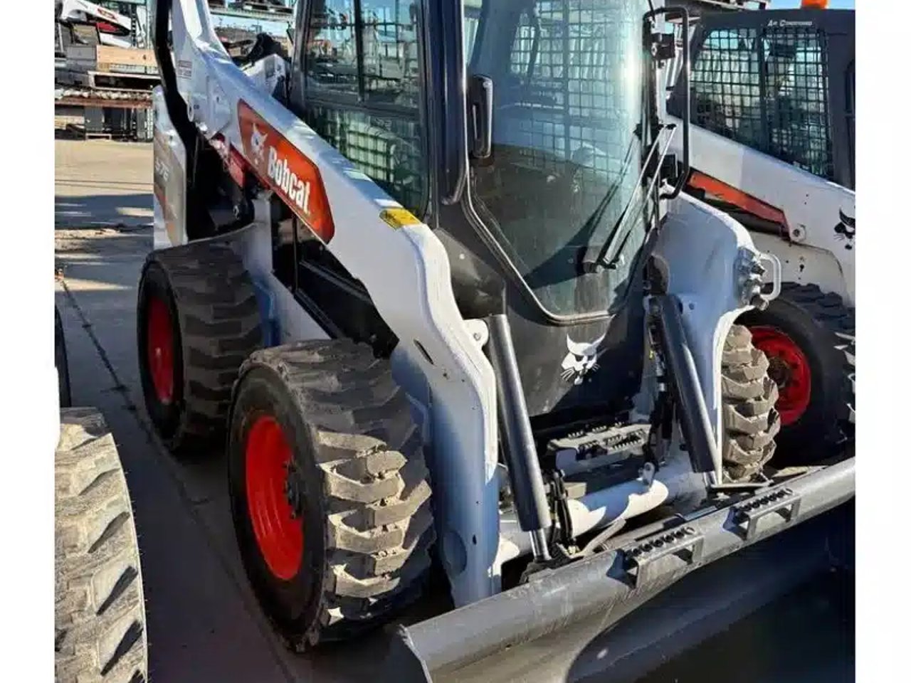 2024 Bobcat S76 chargeuse à direction à glissement