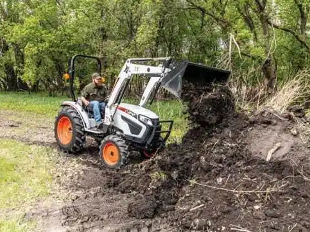 2023 Bobcat CT2040 Tracteur