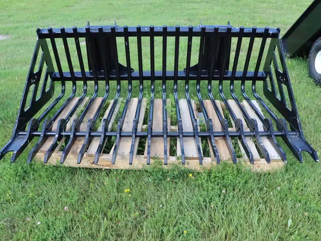 2025 HLA Attachments Stone Fork (Retainer Style Tine) REGULAR DUTY SFR70 Godet (bucket)