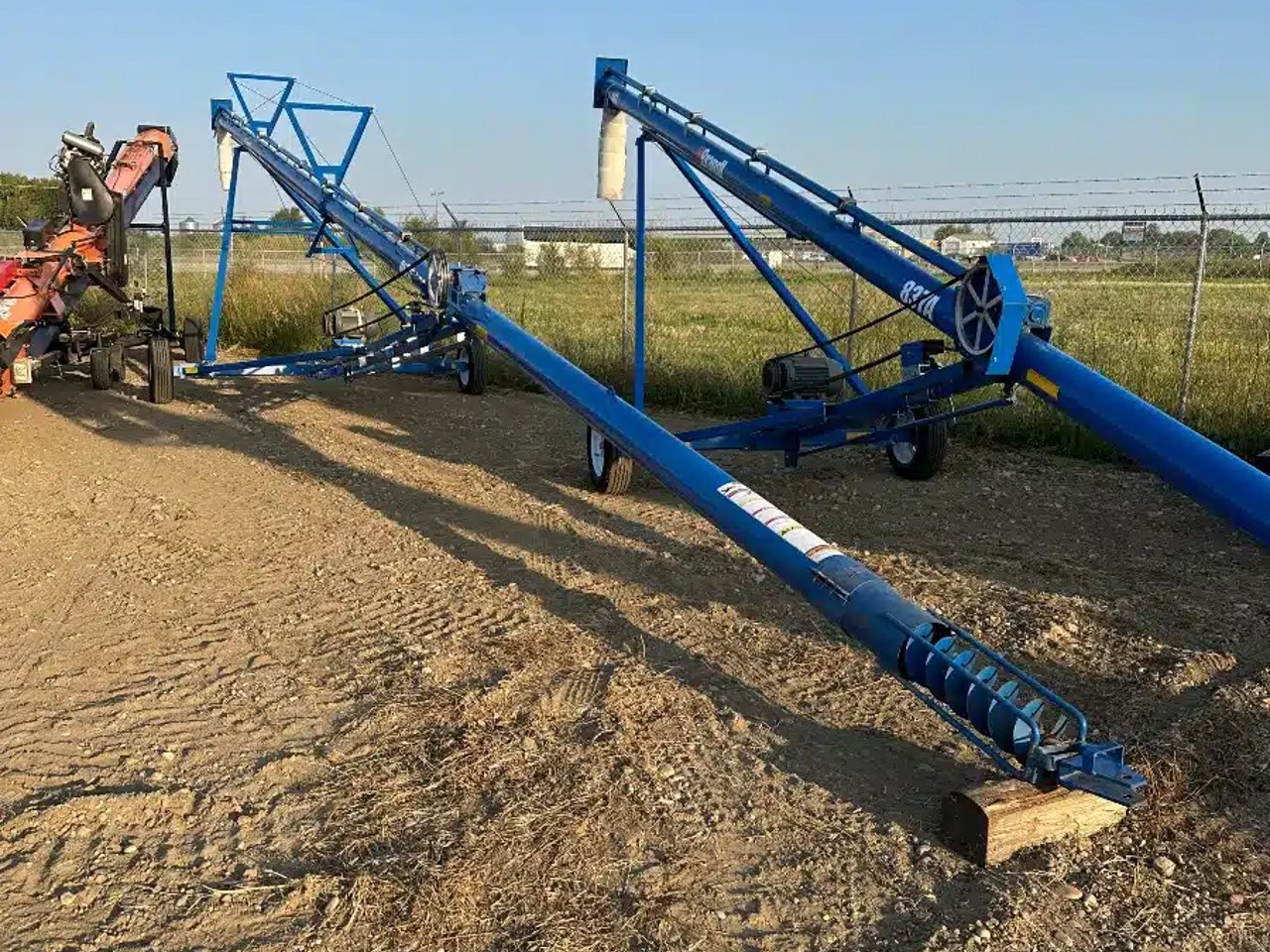 2020 Brandt 862A Vis à grain
