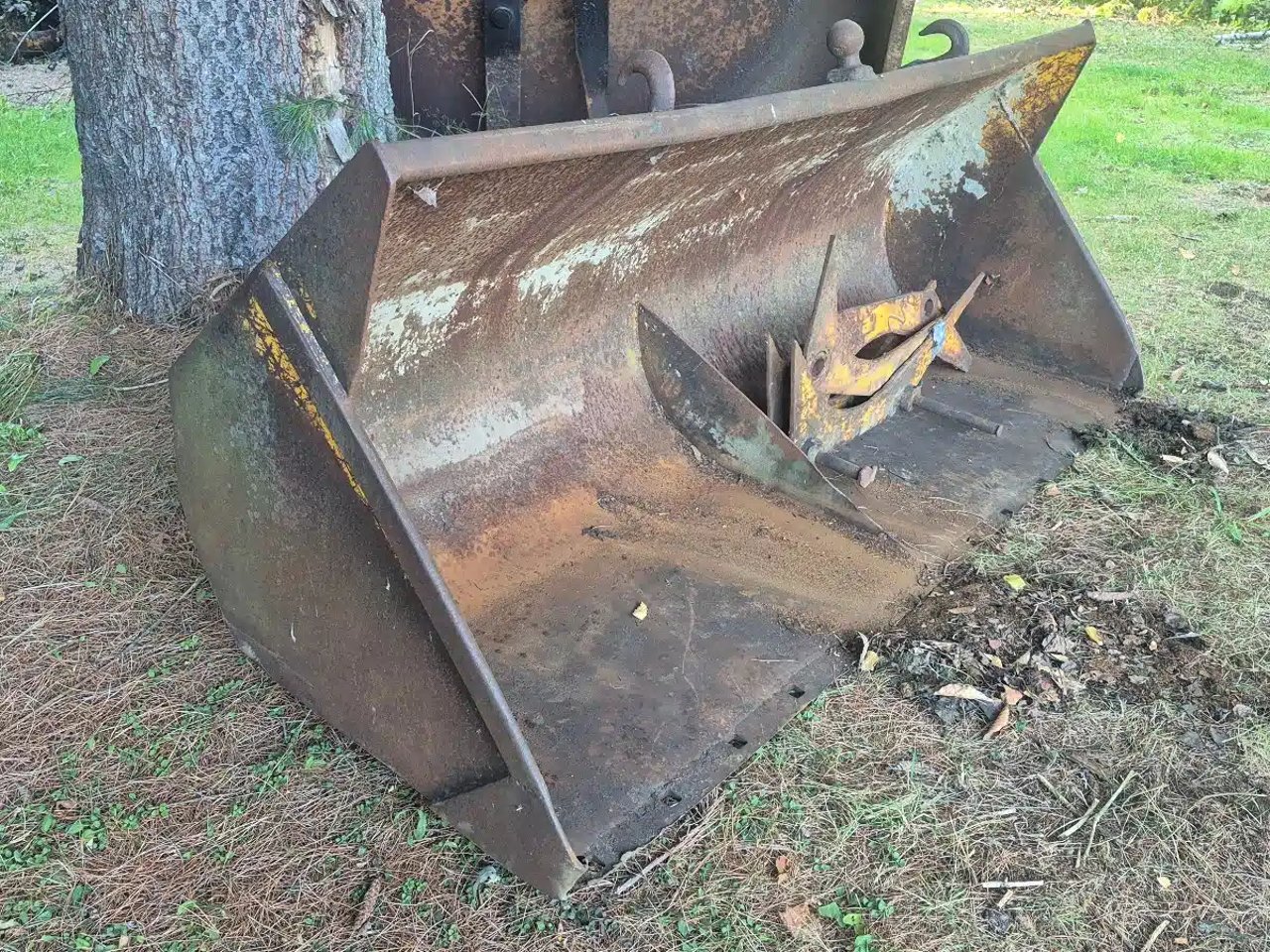 Case 78 pouces Godet (bucket)