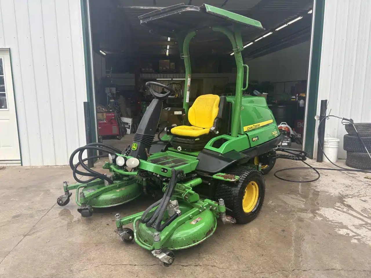 2015 John Deere 7400A TERRAINCUT Tondeuse frontale