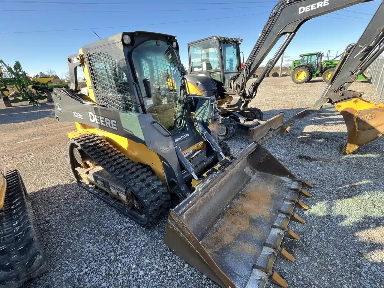 2014 John Deere 323E Chargeur sur chenilles