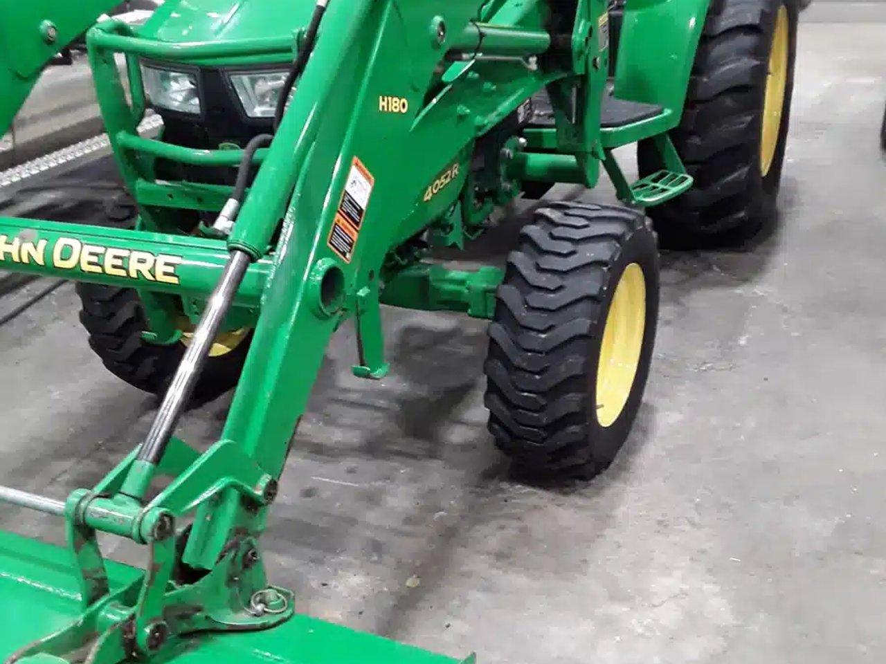 2015 John Deere 4052R Tracteur