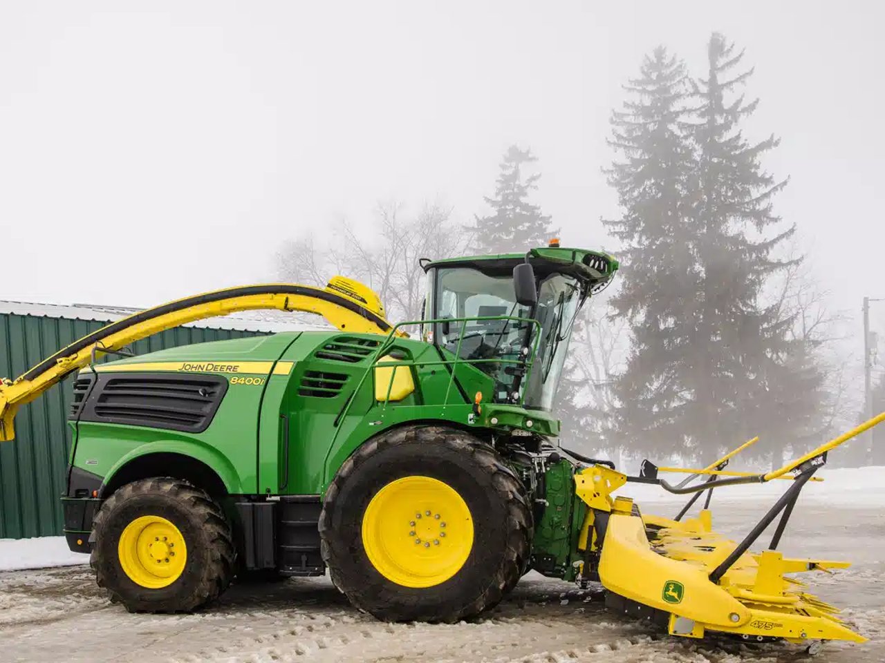 2025 John Deere 8400 Fourragère