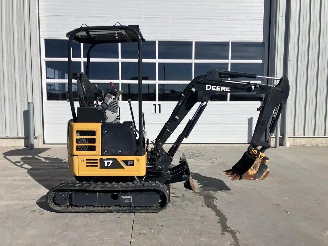 2023 John Deere 17 P Excavatrice