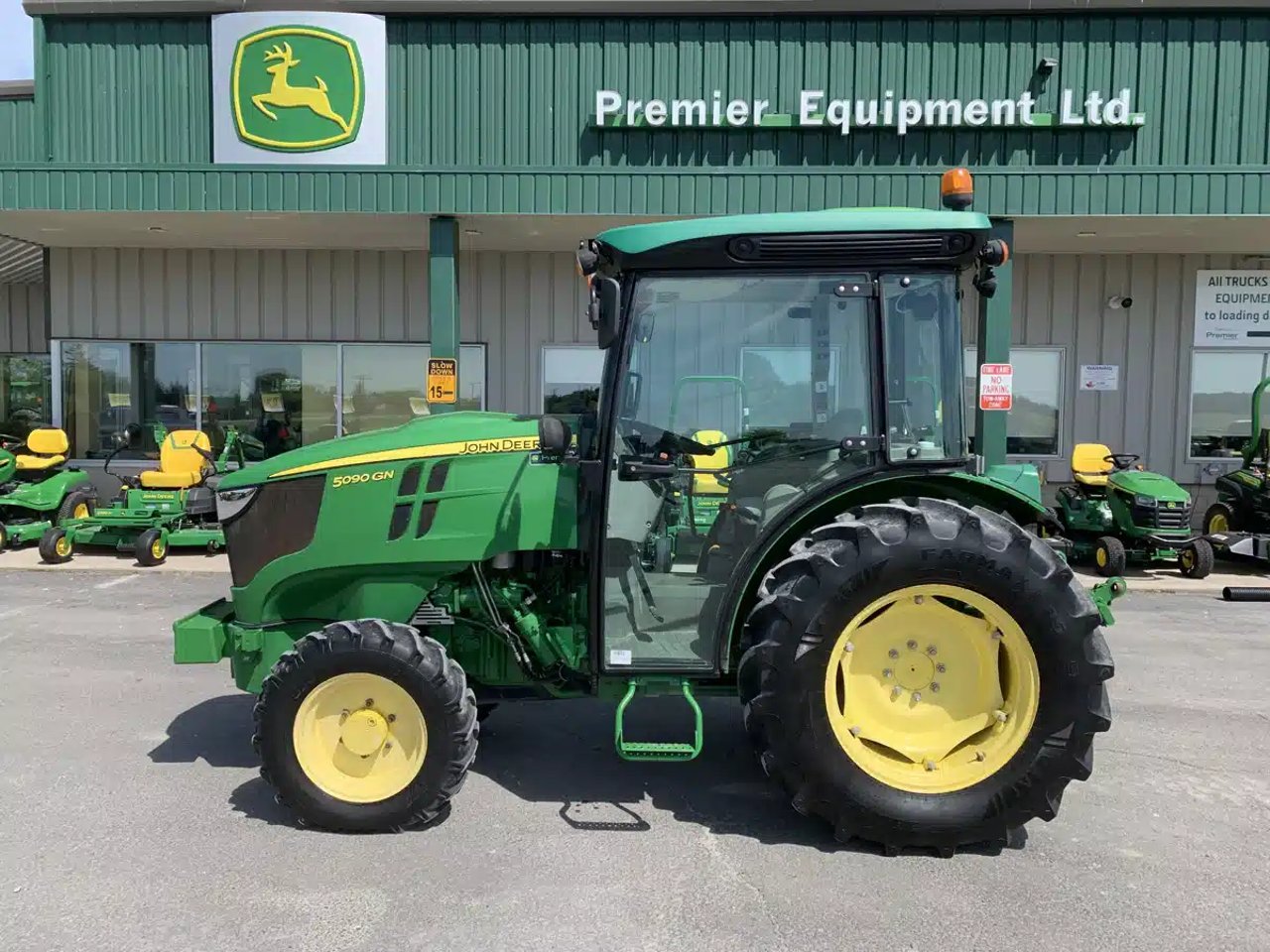 2017 John Deere 5090GN Tracteur