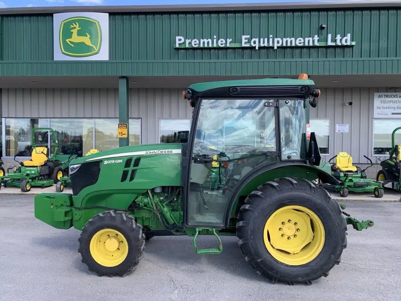 2017 John Deere 5075GN Tracteur