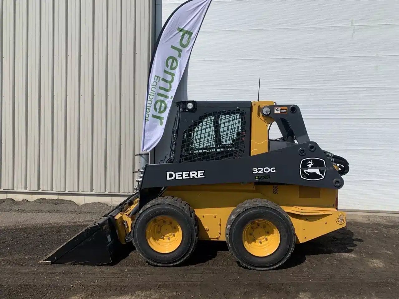 2024 John Deere 320G chargeuse à direction à glissement