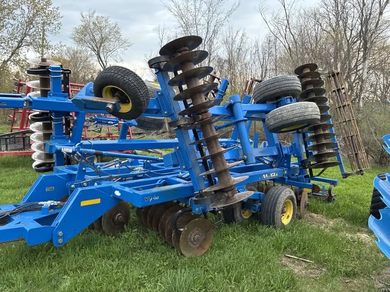 2014 Landoll 7431 Labour vertical