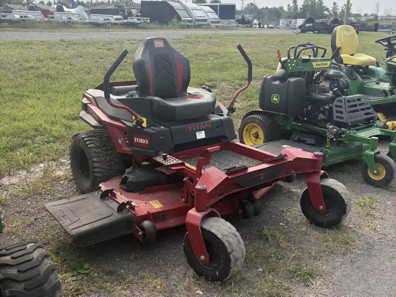 2023 Toro TITAN 60 76604 Tondeuse à rayon de braquage zéro