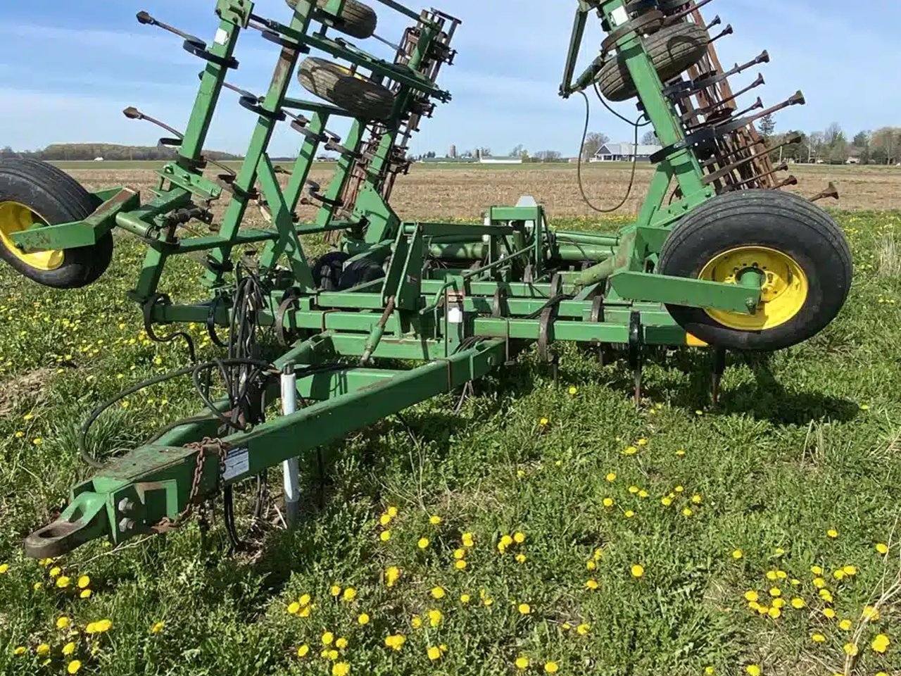 1998 John Deere 980 Cultivateur