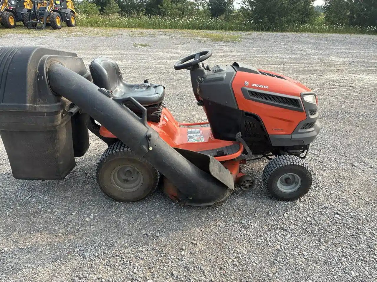 2012 Husqvarna YTH2042 Tracteur à pelouse