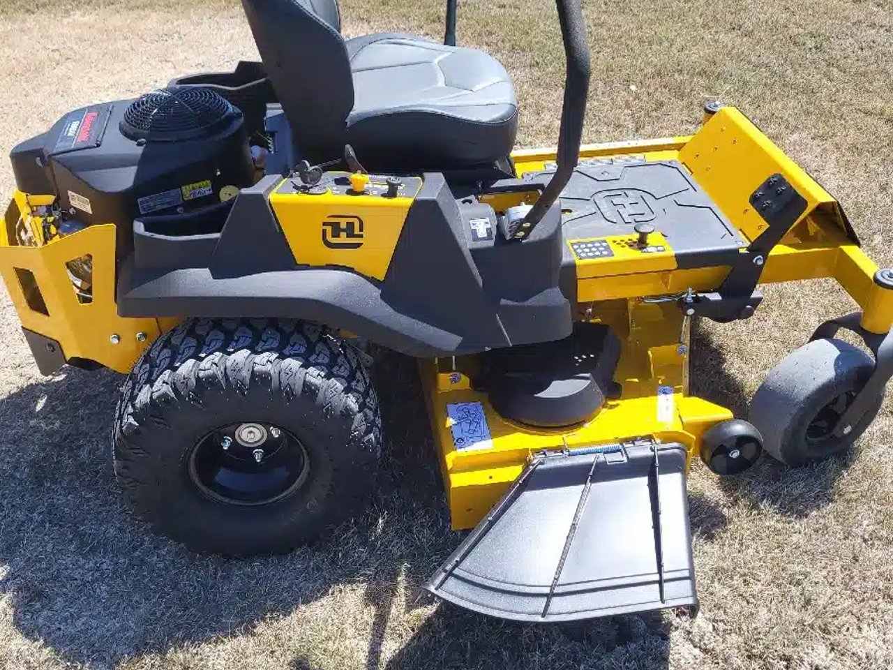 2026 Hustler Turf RAPTOR X Tondeuse à rayon de braquage zéro