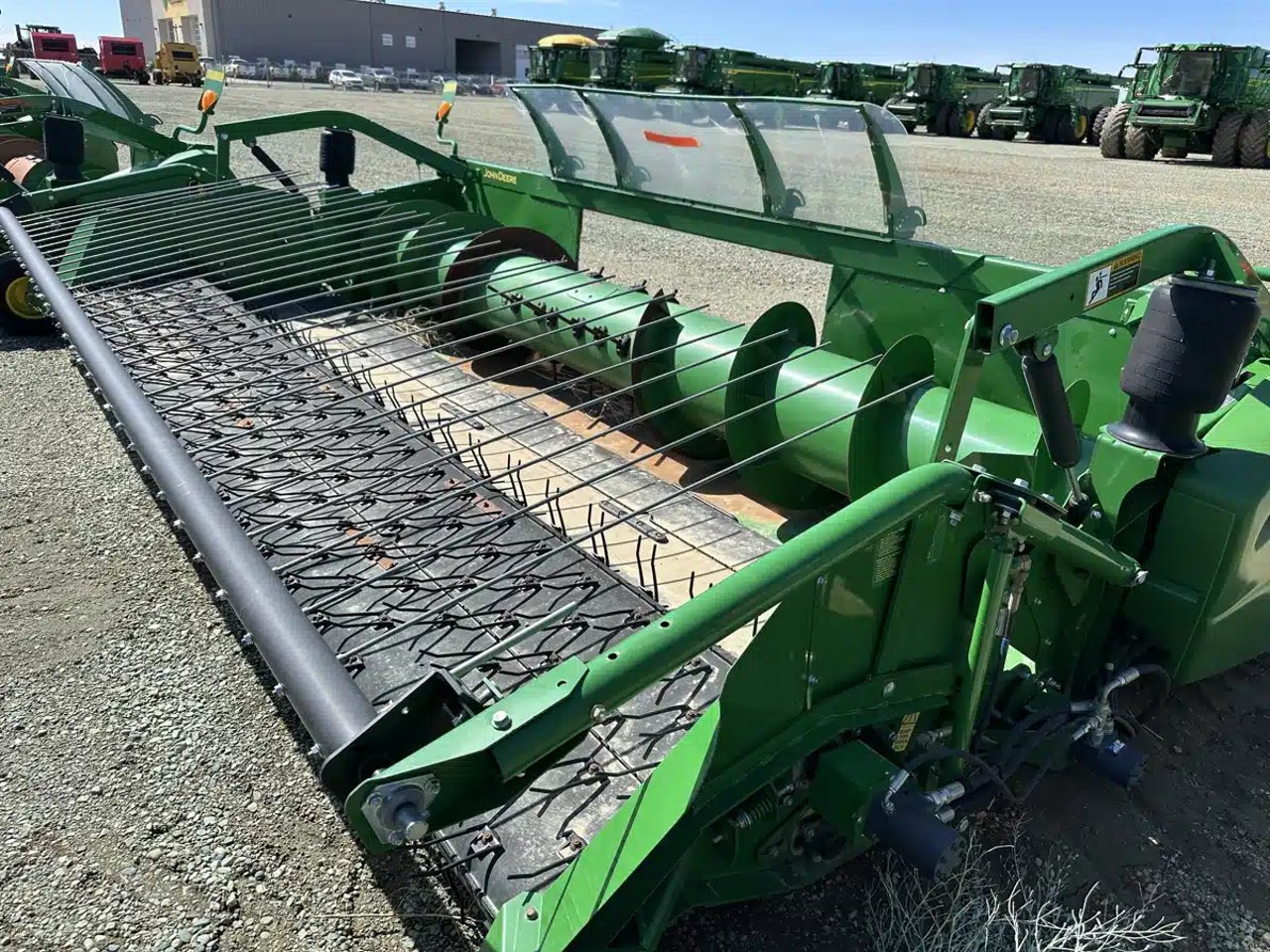 2016 John Deere 615P Nez - Ramasseur