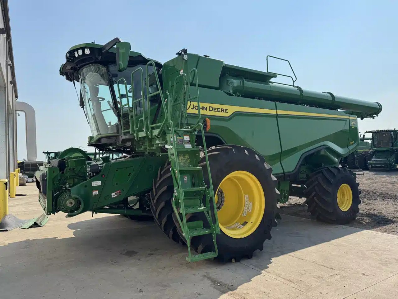 2023 John Deere X9 1100 Batteuse