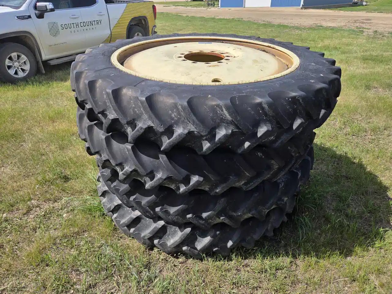 2010 Goodyear 320/90R50 Pneus